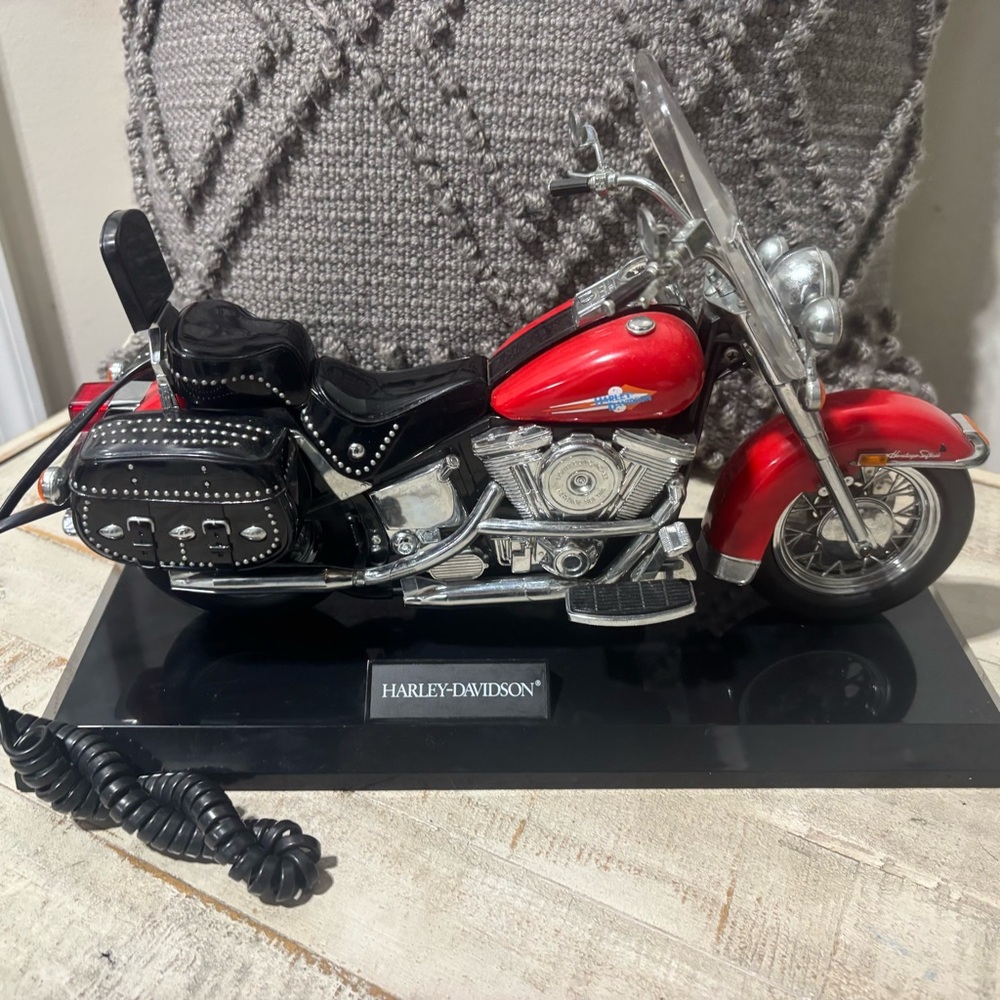Vintage Collectors Harley-Davidson Softtail Phone